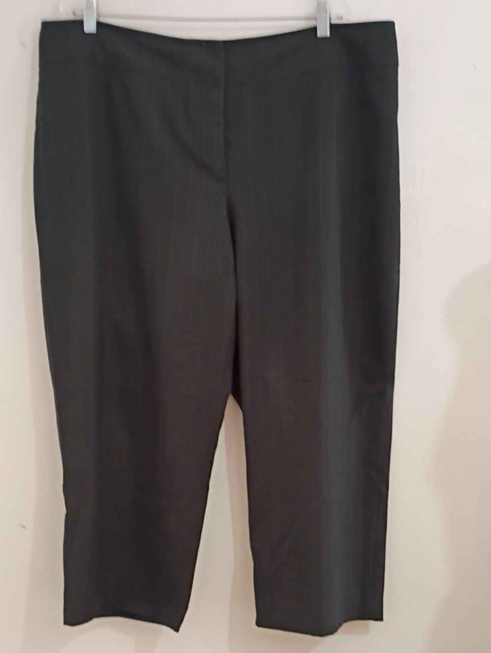 Merona Black Cropped Dress Capris
